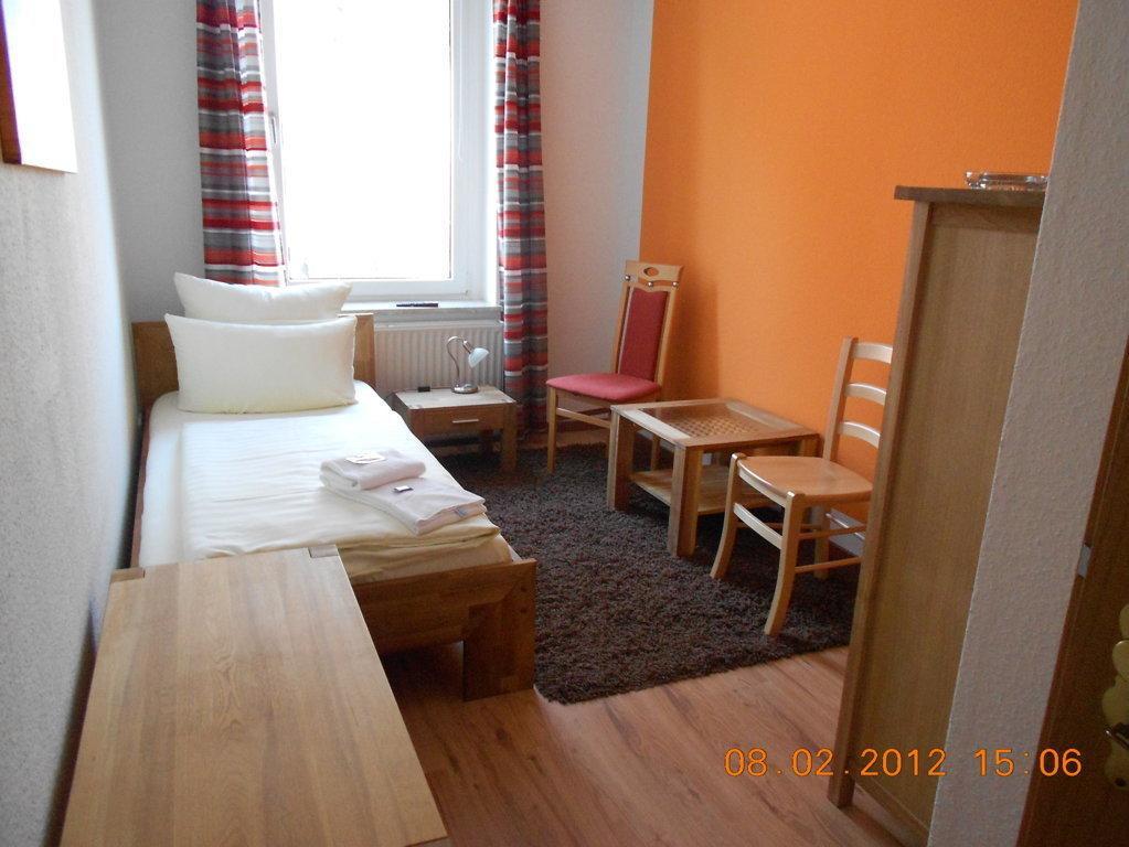 Hotel Ausspann Heidenau  Oda fotoğraf